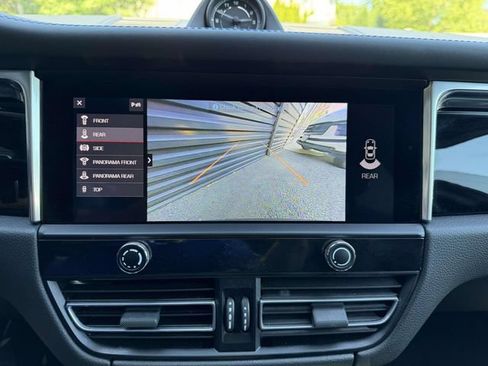 Certified 2024 Porsche Macan AWD/4WD image 26
