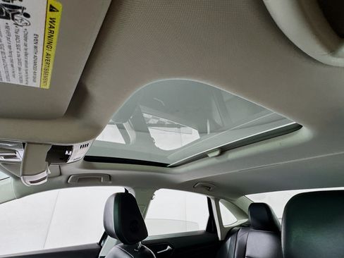 Used 2019 Volkswagen Jetta SE FWD image 5