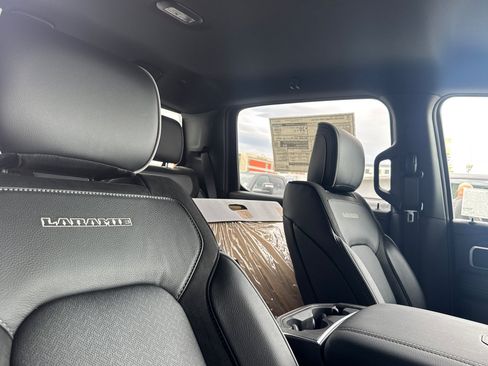New 2026 RAM 1500 Laramie AWD/4WD image 15