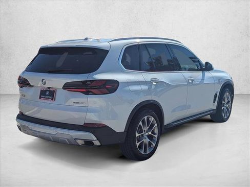 Certified 2025 BMW X5 sDrive40i w/ Climate Comfort Package image 5