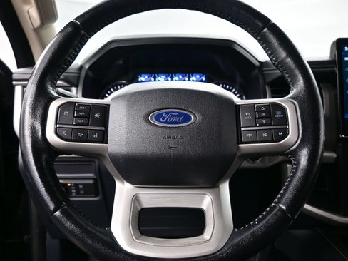 Used 2022 Ford Expedition XLT AWD/4WD image 25