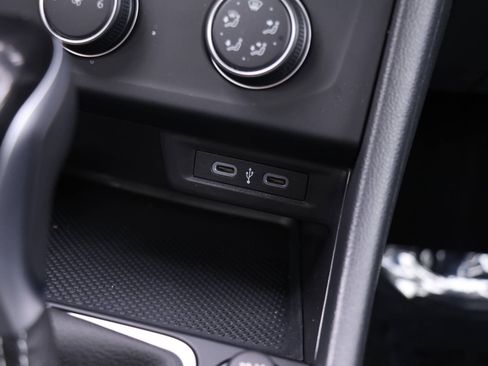 Used 2024 Volkswagen Jetta Sport image 12