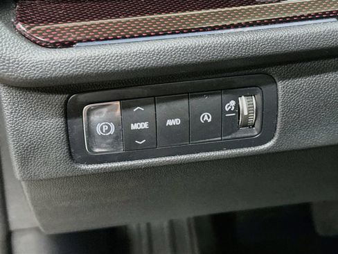 Used 2024 Chevrolet Traverse Z71 w/ Enhanced Driving Package AWD/4WD image 12