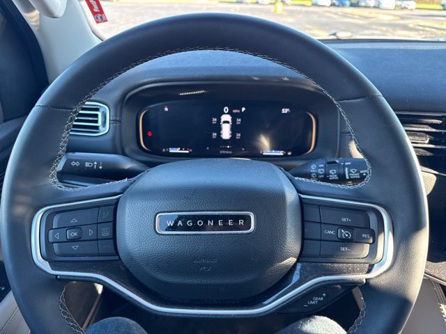 Used 2022 Jeep Wagoneer Series I AWD/4WD image 10