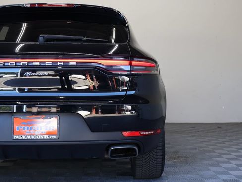 Used 2019 Porsche Macan AWD/4WD image 12