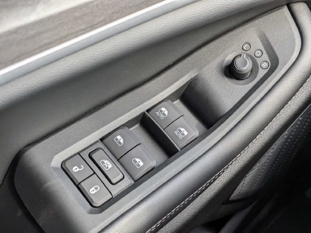 New 2027 Jeep Grand Cherokee Limited w/ Limited Altitude Package RWD image 26