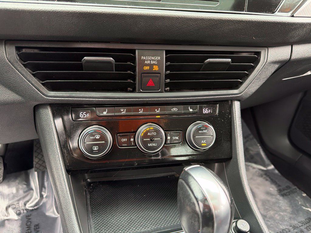 Used 2019 Volkswagen Jetta SE FWD image 30