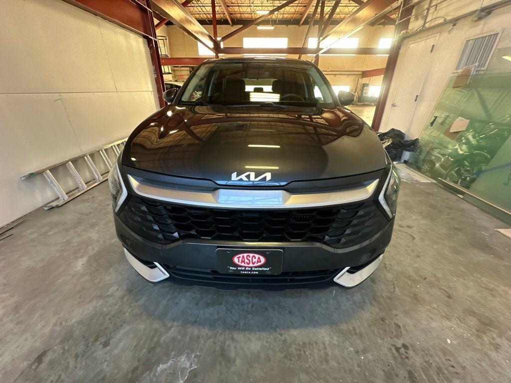 Used 2023 Kia Sportage LX AWD/4WD image 6