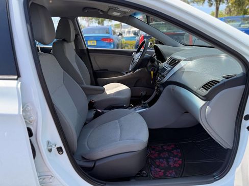 Used 2012 Hyundai Accent GS image 21