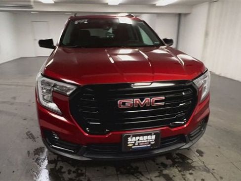 Certified 2023 GMC Terrain SLE w/ Driver Convenience Package image 3