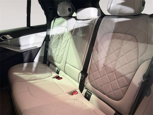 Used 2024 BMW X5 xDrive40i w/ M Sport Package image 13