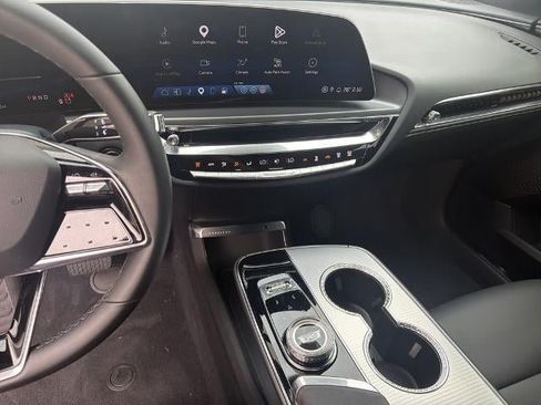 Certified 2024 Cadillac Lyriq Tech w/ Driver Assist Package AWD/4WD image 28