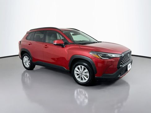 Used 2023 Toyota Corolla Cross LE FWD image 3