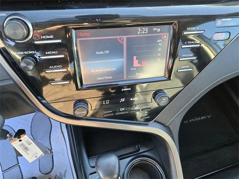 Used 2020 Toyota Camry SE image 15