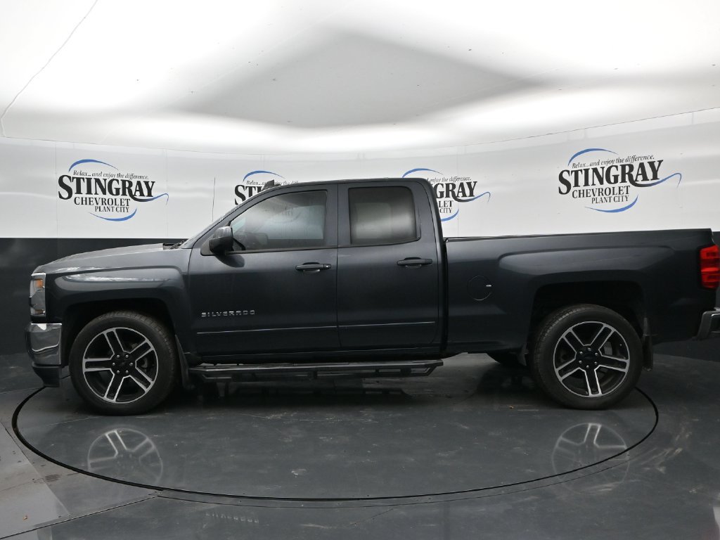 Used 2018 Chevrolet Silverado 1500 LT w/ All Star Edition RWD image 4