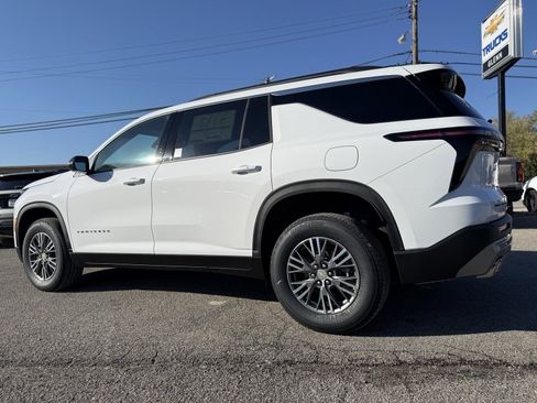 New 2026 Chevrolet Traverse LT image 4