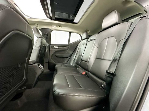 Used 2025 Volvo XC40 B5 Ultra w/ Climate Package image 22