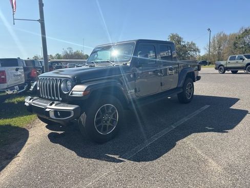 Used 2022 Jeep Gladiator Overland w/ Popular Equipment Package image 9