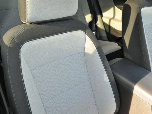 Used 2023 Chevrolet Equinox LS w/ LS Convenience Package image 22