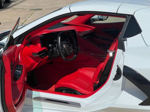 Used 2023 Chevrolet Corvette Stingray Premium Conv w/ Z51 Performance Package RWD image 11