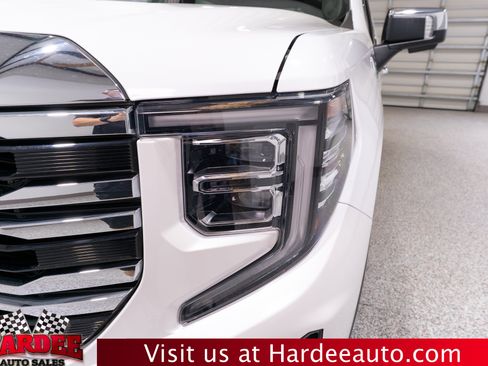Used 2023 GMC Sierra 1500 SLT w/ SLT Premium Package AWD/4WD image 8