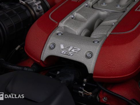 Used 2018 Ferrari 812 Superfast RWD image 18