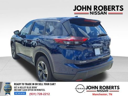 Used 2025 Nissan Rogue SV AWD/4WD image 14
