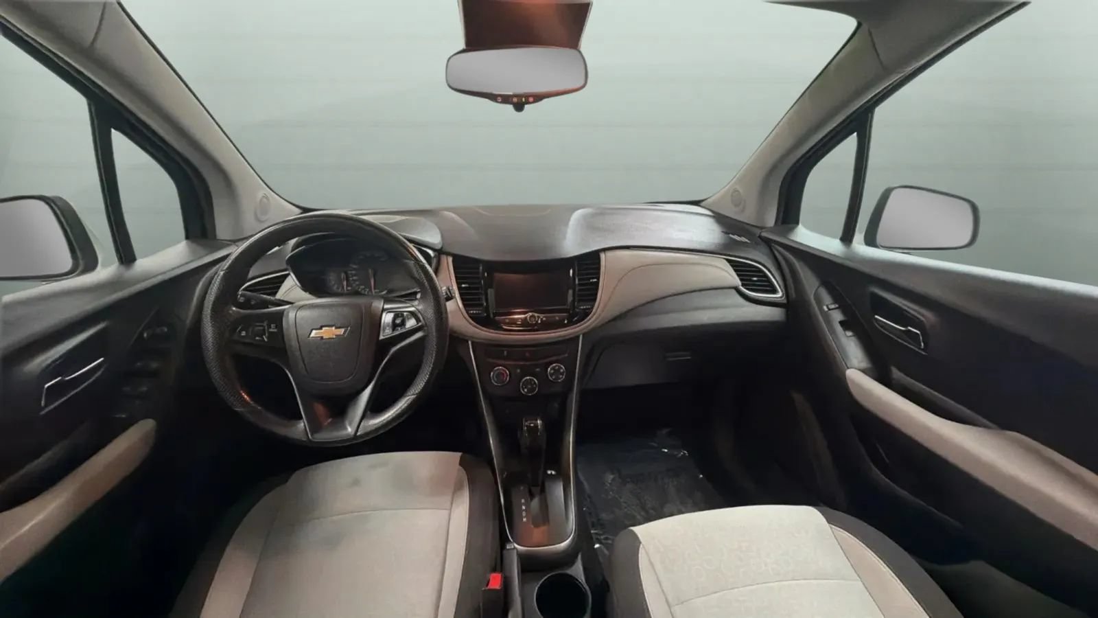 Used 2020 Chevrolet Trax LS w/ Tint and Cruise Package FWD image 9