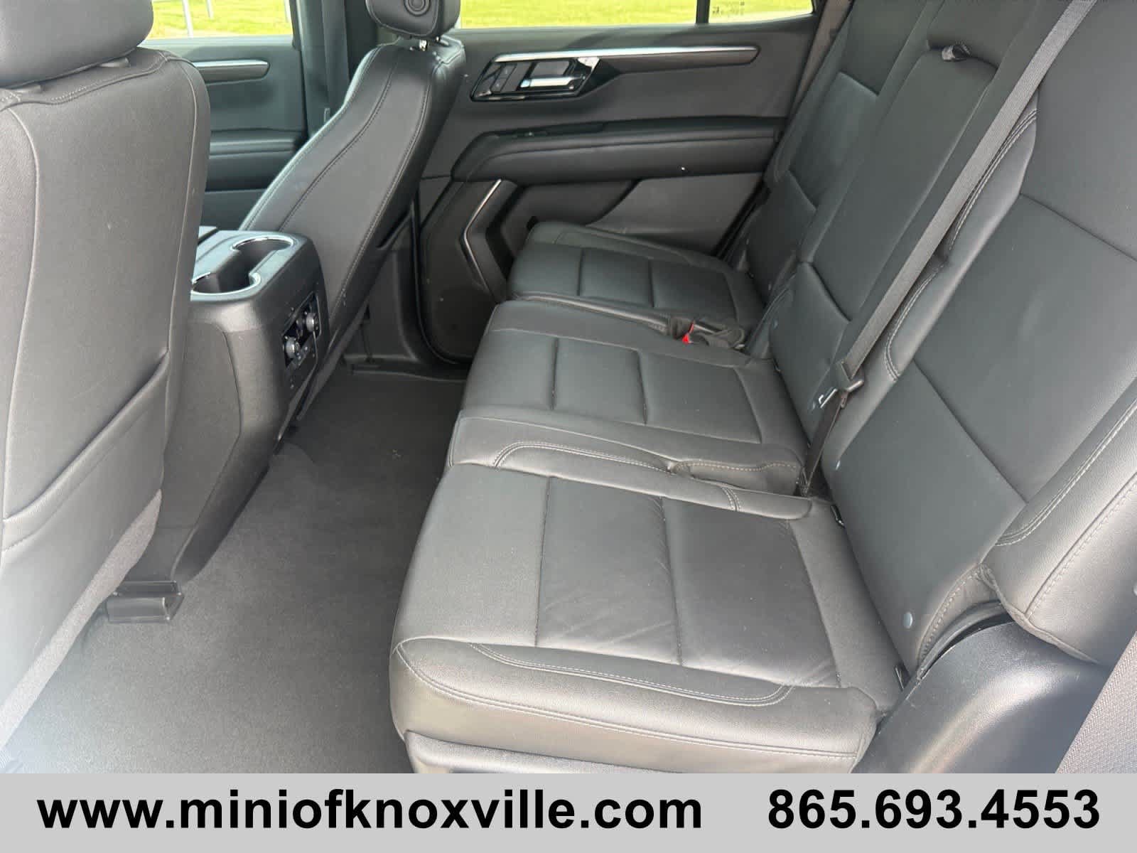 Used 2025 Chevrolet Tahoe LT RWD image 18