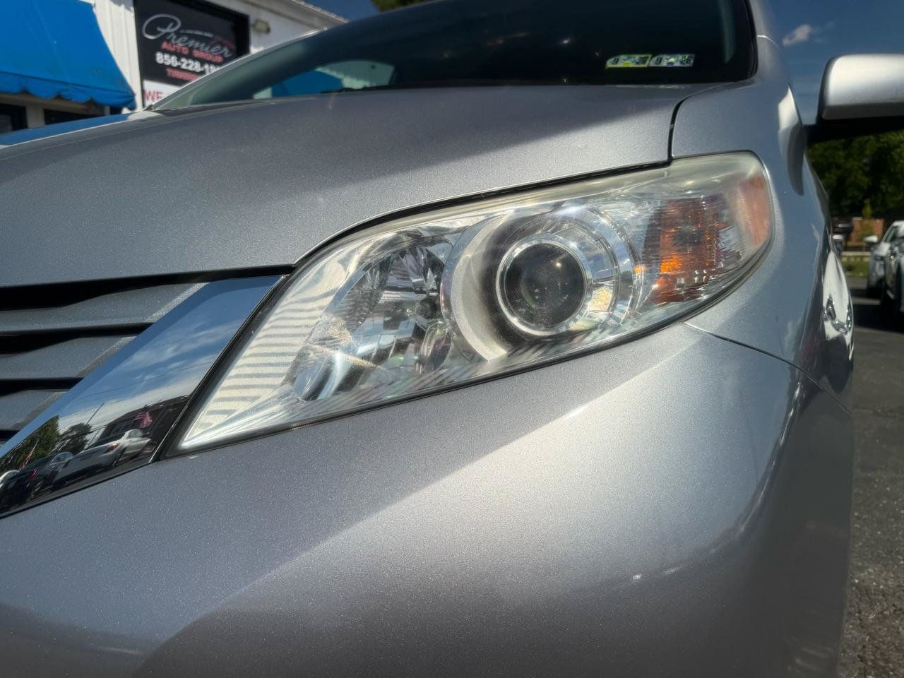 Used 2017 Toyota Sienna LE FWD image 24