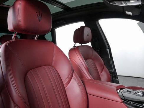 Certified 2022 Maserati Levante GT image 21