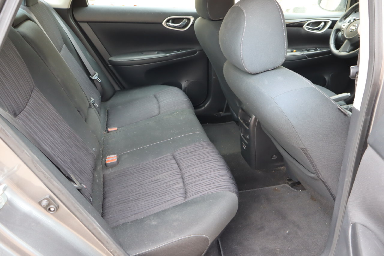 Used 2019 Nissan Sentra SV FWD image 17