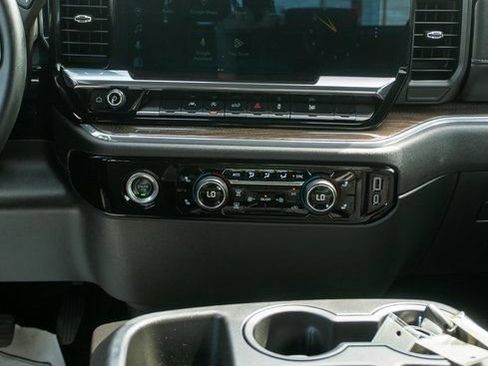 Used 2024 Chevrolet Silverado 1500 LT AWD/4WD image 15