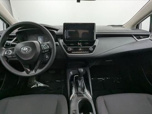 Used 2024 Toyota Corolla LE FWD image 24