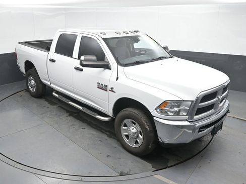 Used 2018 RAM 2500 Tradesman w/ Chrome Appearance Group image 34