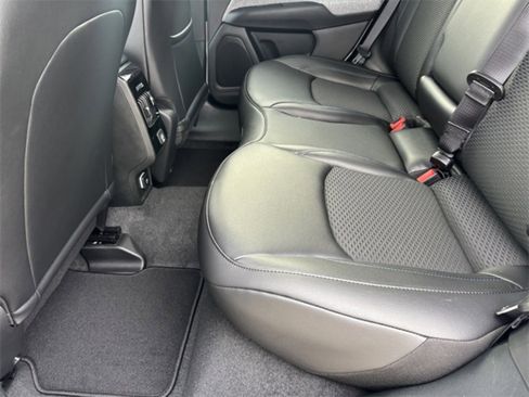 New 2026 Jeep Compass Latitude image 21