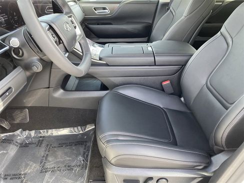 New 2026 INFINITI QX80 Pure w/ Cargo Package image 21