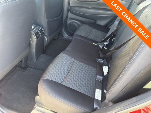 Used 2020 Nissan Rogue SV image 34