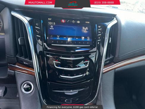 Used 2015 Cadillac Escalade Luxury image 20