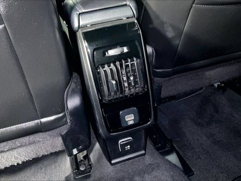 Used 2023 Jeep Compass Limited AWD/4WD image 31