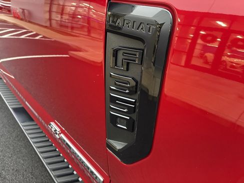 Used 2021 Ford F350 Lariat image 37