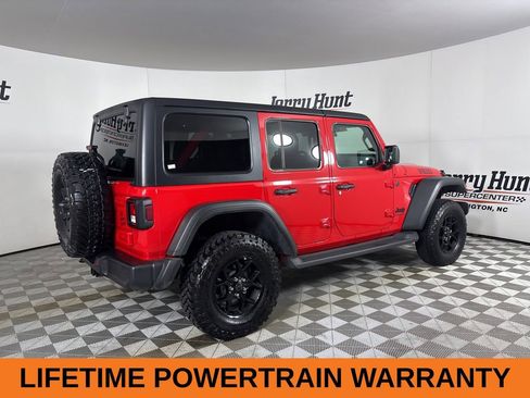 Used 2025 Jeep Wrangler Willys image 5
