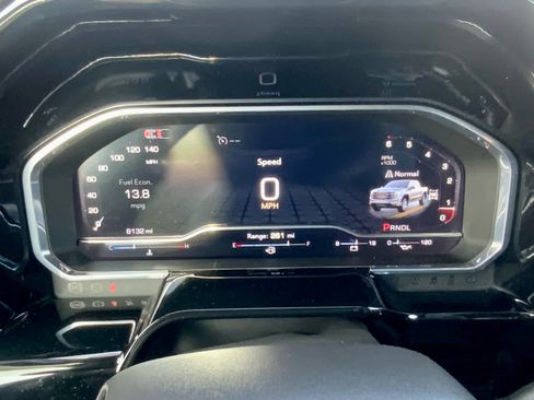 Used 2025 GMC Sierra 1500 Elevation image 40