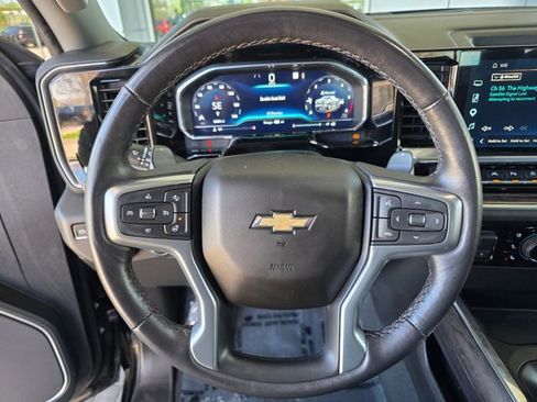 Used 2023 Chevrolet Silverado 1500 LTZ w/ LTZ Convenience Package II AWD/4WD image 27