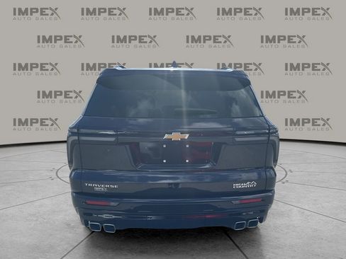 Used 2025 Chevrolet Traverse High Country image 4