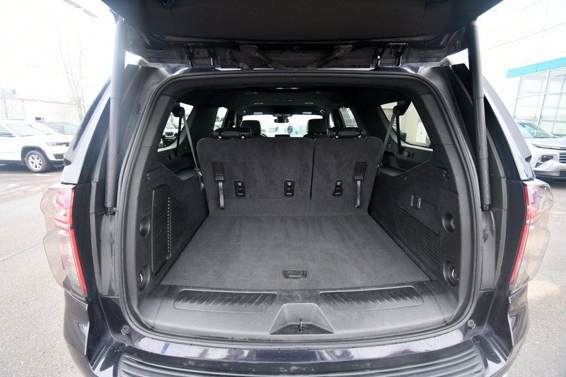 Used 2024 Chevrolet Suburban LT AWD/4WD image 7
