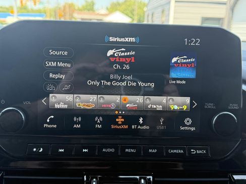 Used 2022 Nissan Pathfinder SL w/ SL Premium Package image 9