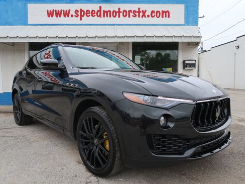 Used 2022 Maserati Levante GT AWD/4WD image 6