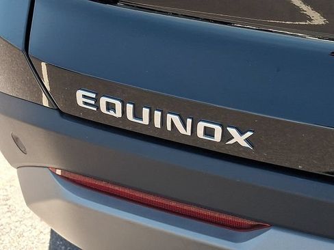 Used 2026 Chevrolet Equinox LT FWD image 24