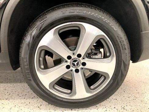 Used 2019 Mercedes-Benz GLC 300 4MATIC Coupe image 39